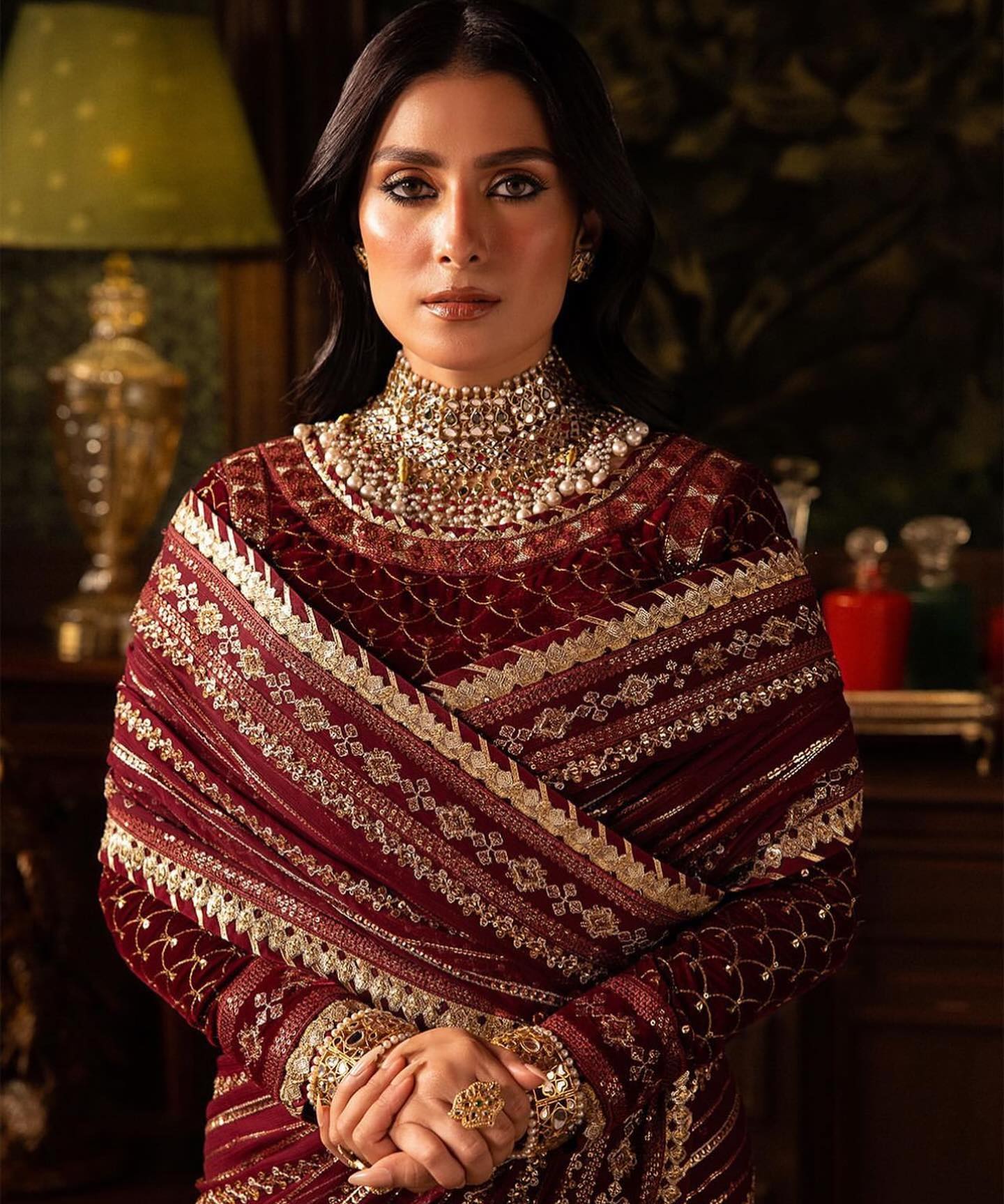 beautiful actress ayeza khan