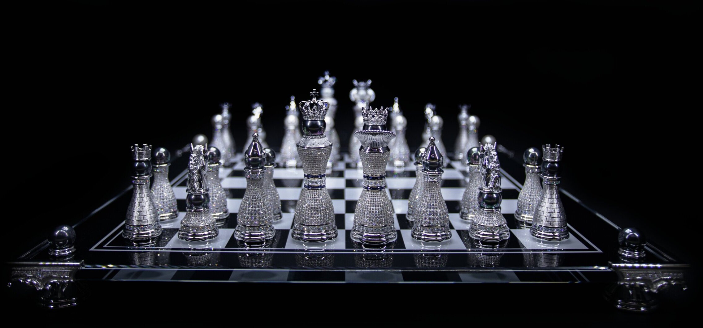 Pearl Royale Chess Set